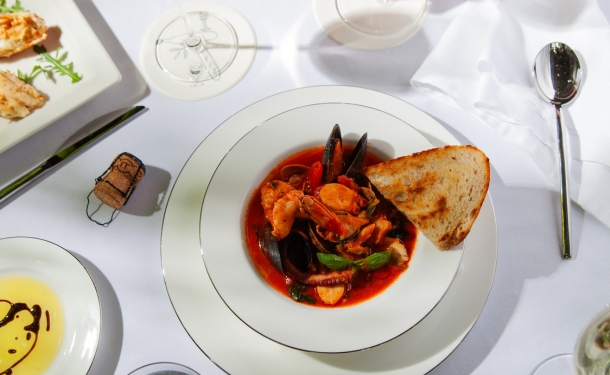 LaFamiglia Italian Restaurant in Dubai Sports City (2)